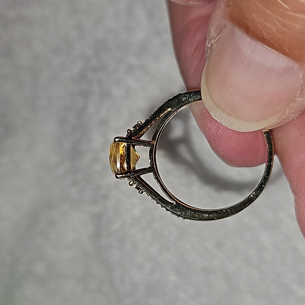Genuine Citrine 10K Yellow Gold Ring!!! - Picture 11 of 16